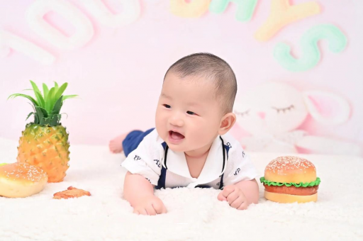 肇东宝宝可以躺着喝奶瓶吗